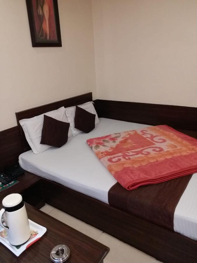 Hotel Abhinandan Inn Jaipur Ngoại thất bức ảnh