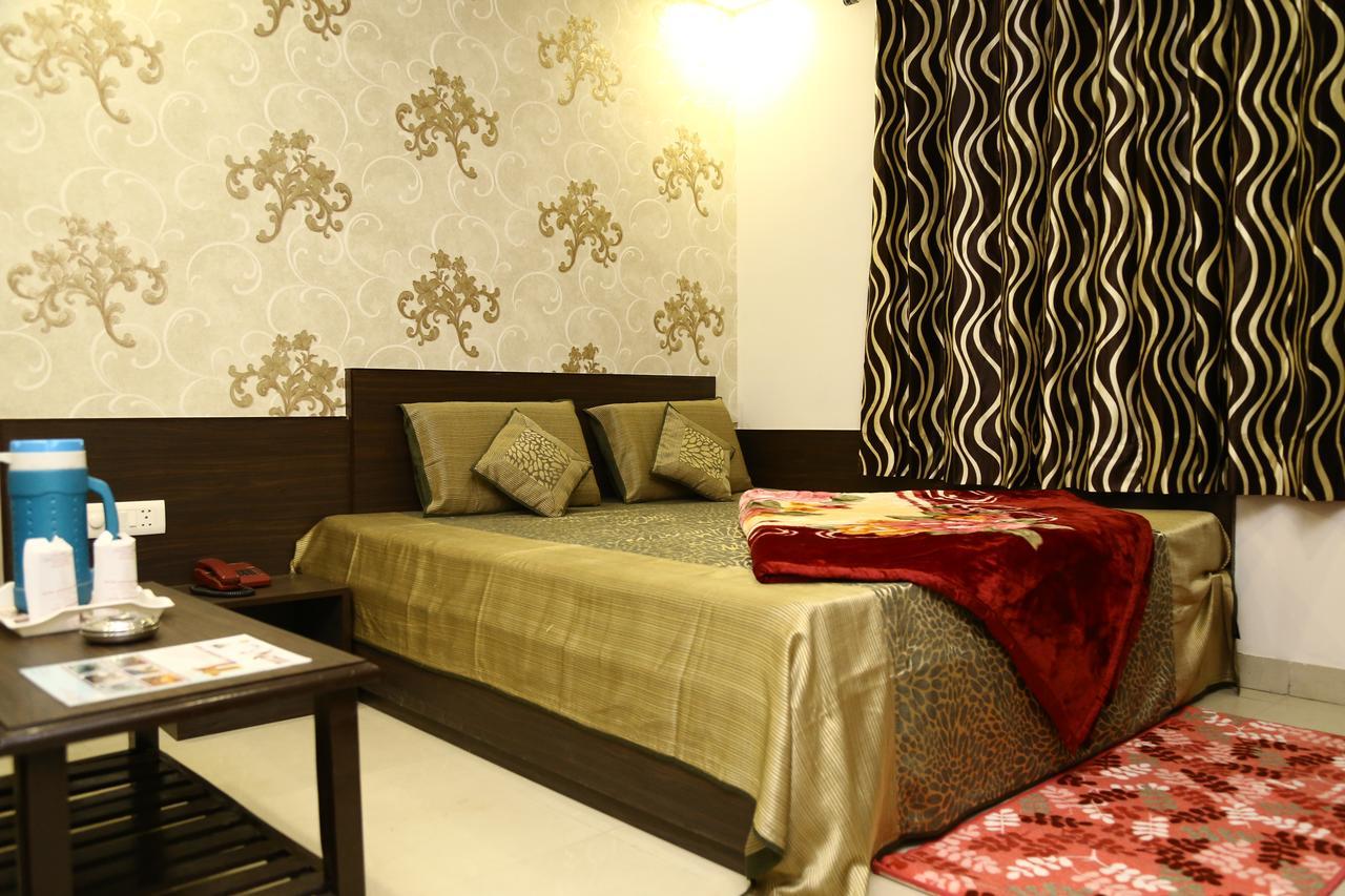 Hotel Abhinandan Inn Jaipur Ngoại thất bức ảnh