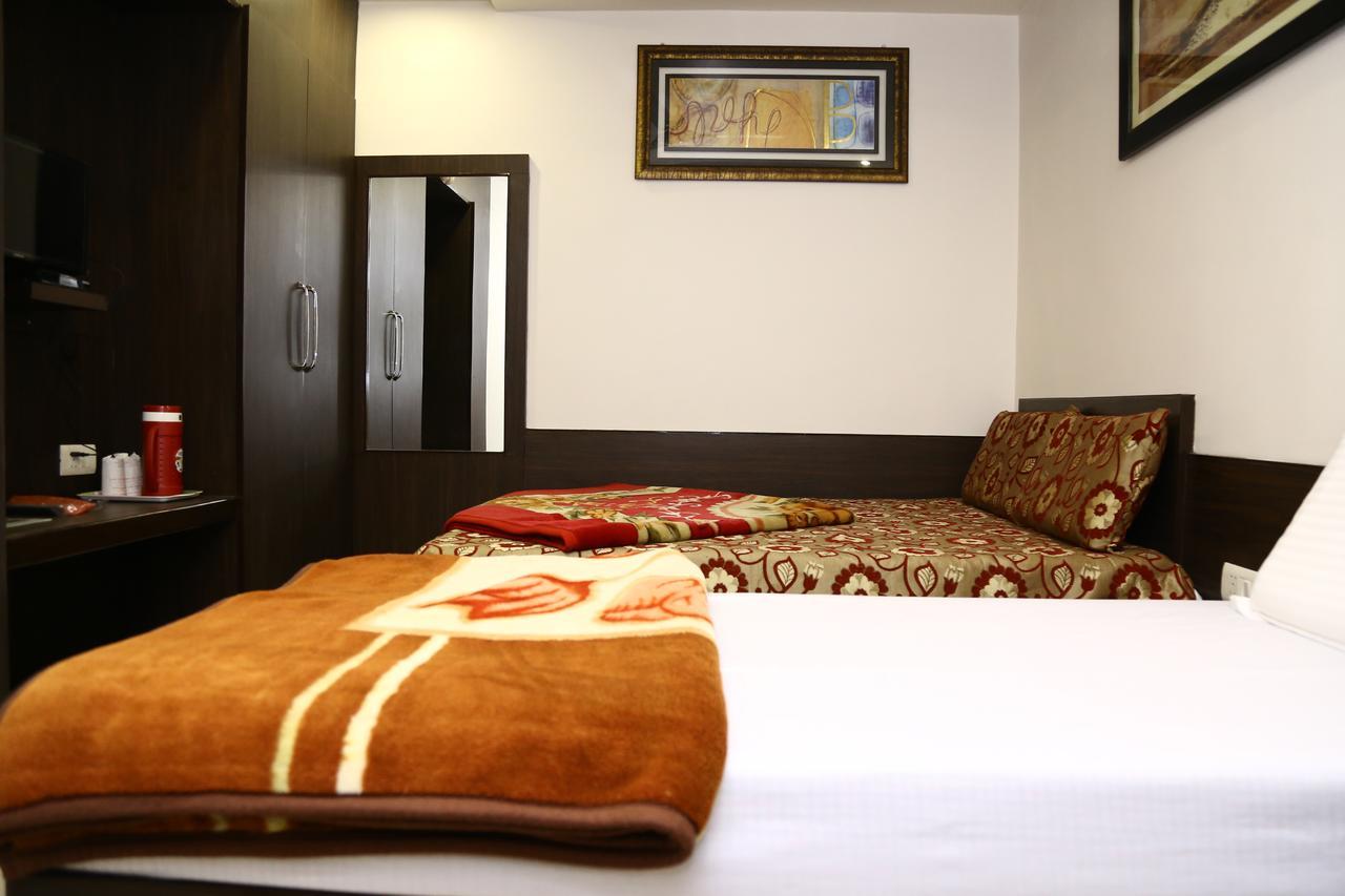 Hotel Abhinandan Inn Jaipur Ngoại thất bức ảnh