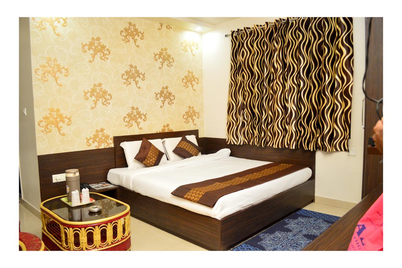 Hotel Abhinandan Inn Jaipur Ngoại thất bức ảnh