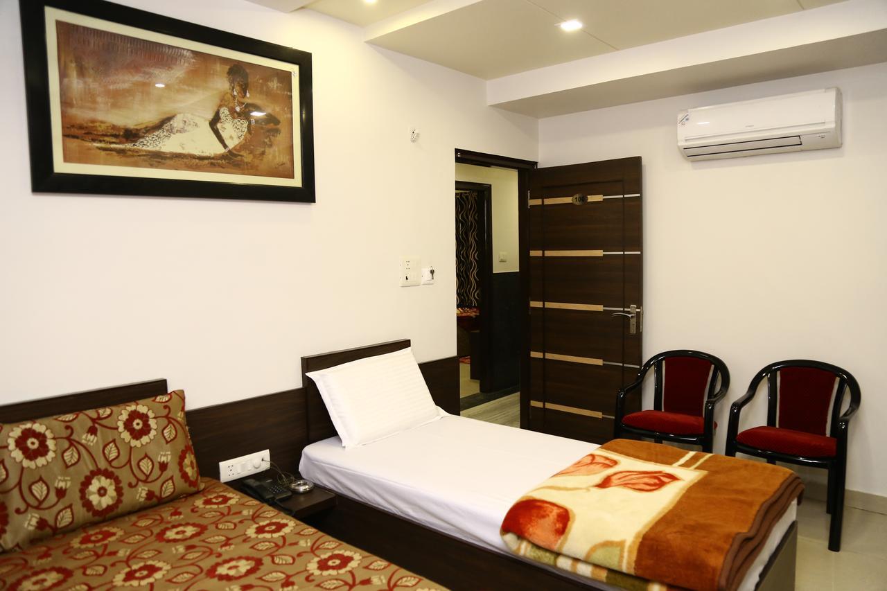 Hotel Abhinandan Inn Jaipur Ngoại thất bức ảnh
