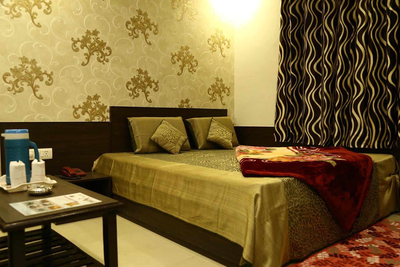 Hotel Abhinandan Inn Jaipur Ngoại thất bức ảnh