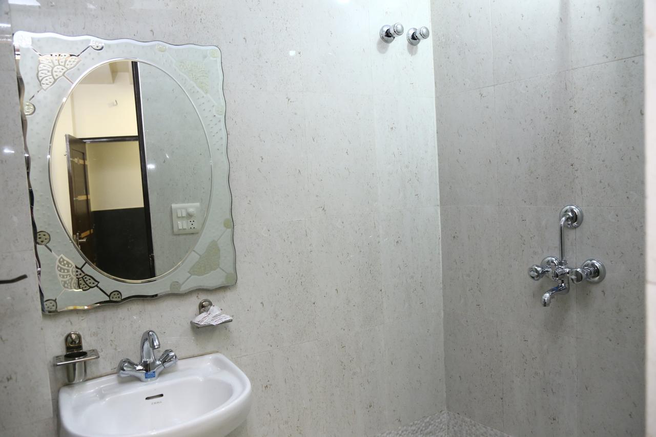 Hotel Abhinandan Inn Jaipur Ngoại thất bức ảnh