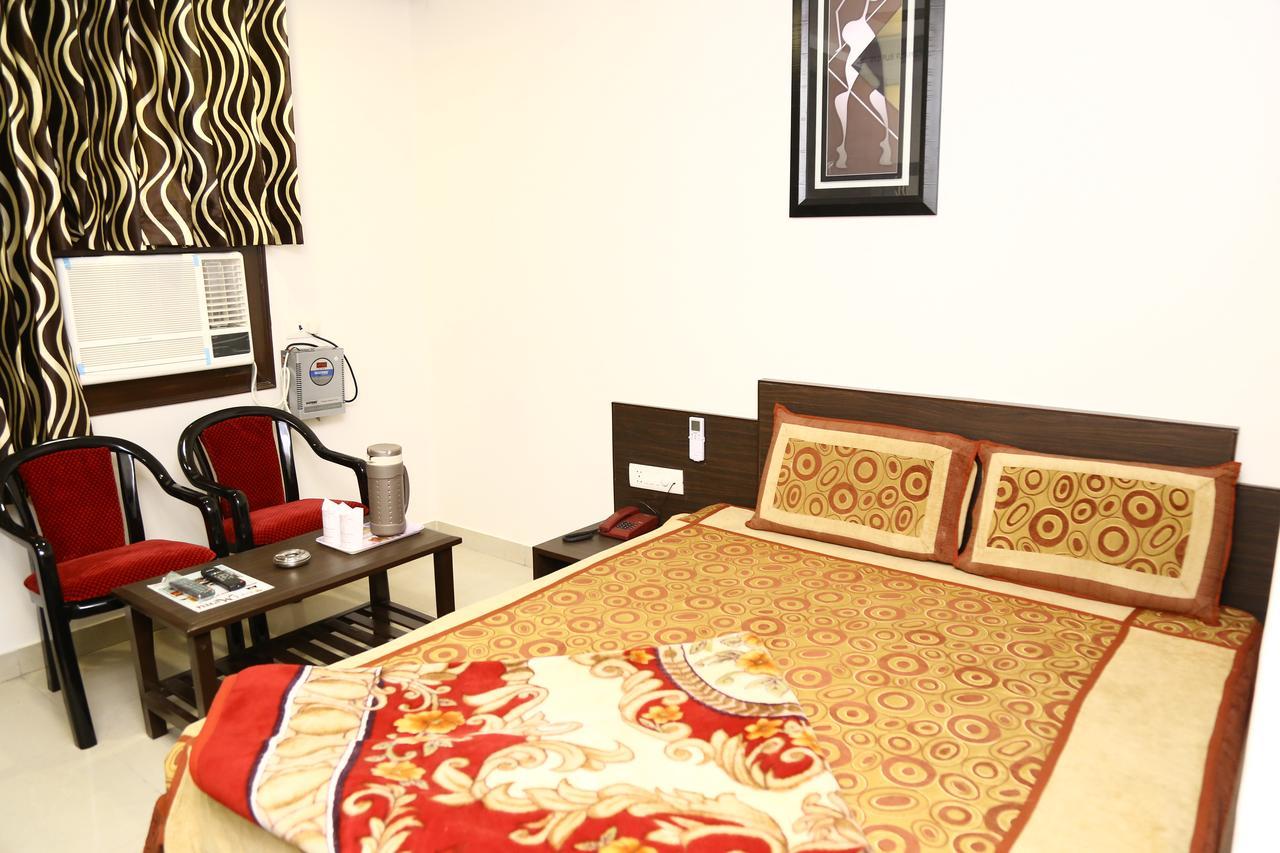 Hotel Abhinandan Inn Jaipur Ngoại thất bức ảnh