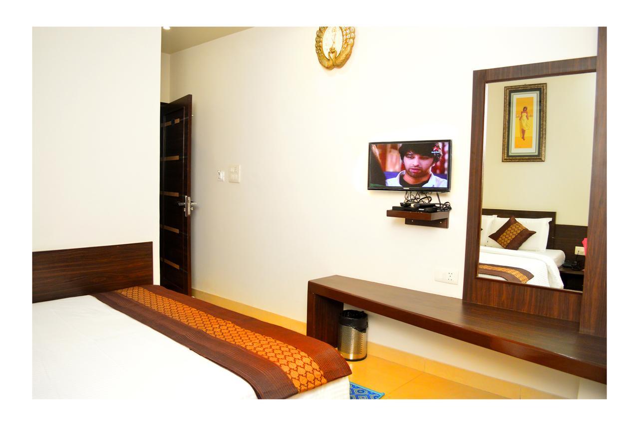 Hotel Abhinandan Inn Jaipur Ngoại thất bức ảnh