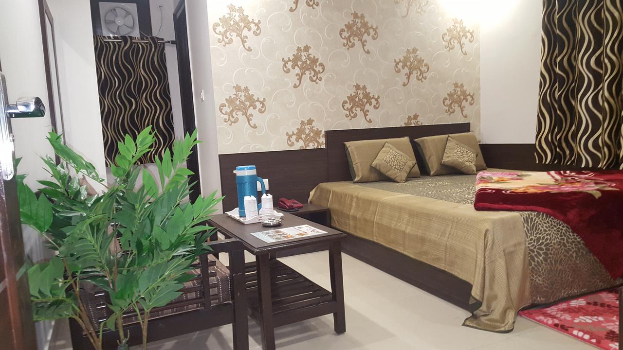 Hotel Abhinandan Inn Jaipur Ngoại thất bức ảnh