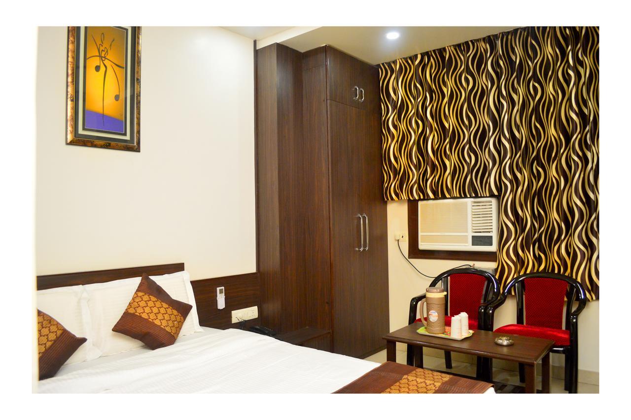 Hotel Abhinandan Inn Jaipur Ngoại thất bức ảnh