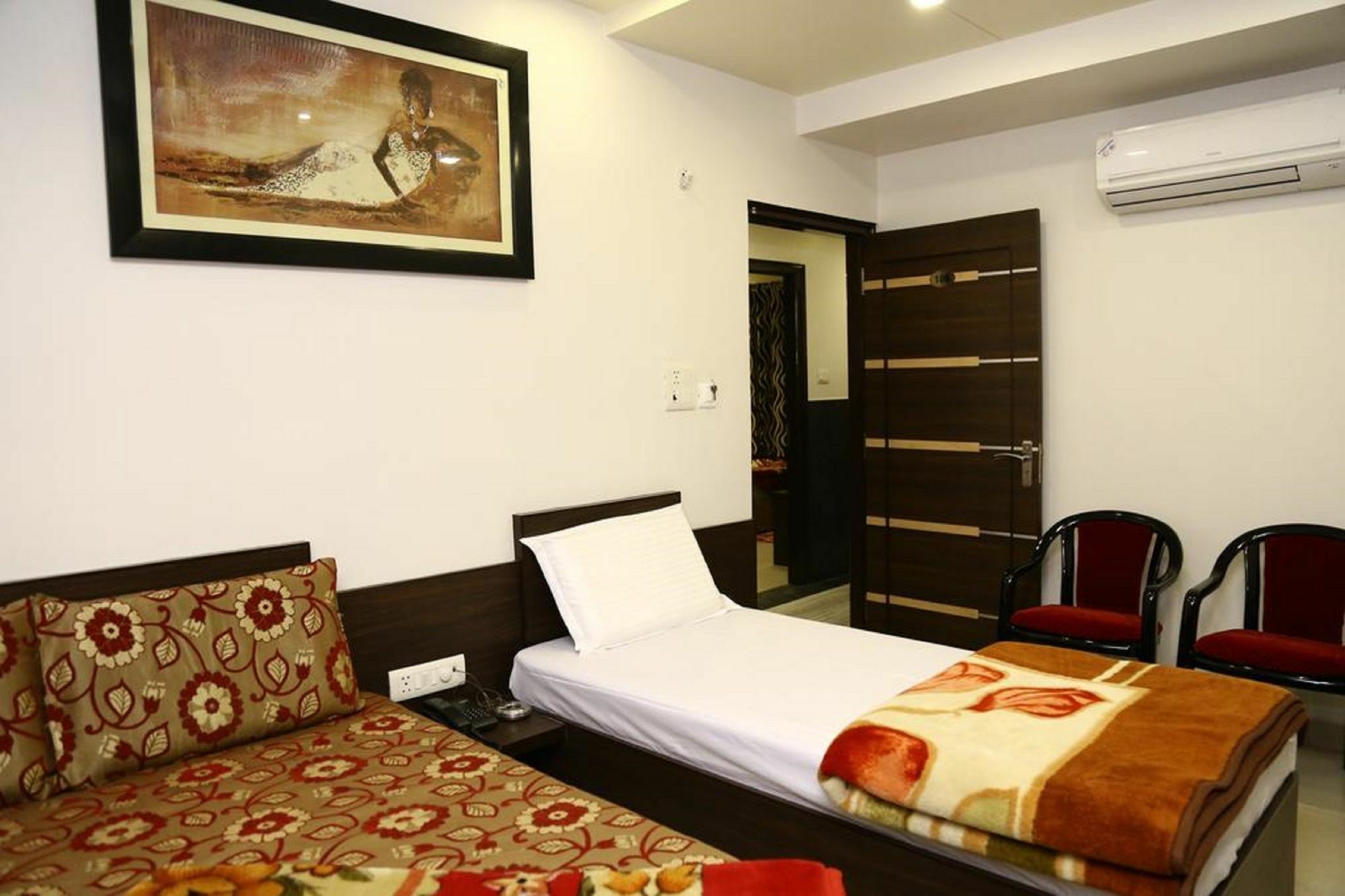 Hotel Abhinandan Inn Jaipur Ngoại thất bức ảnh